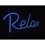 Neon z napisem Relax