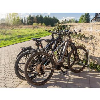 Stojak rowerowy REDON na nogach - 3 miejsca rowerowe